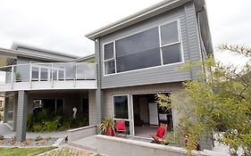 Bay Breeze Accommodation